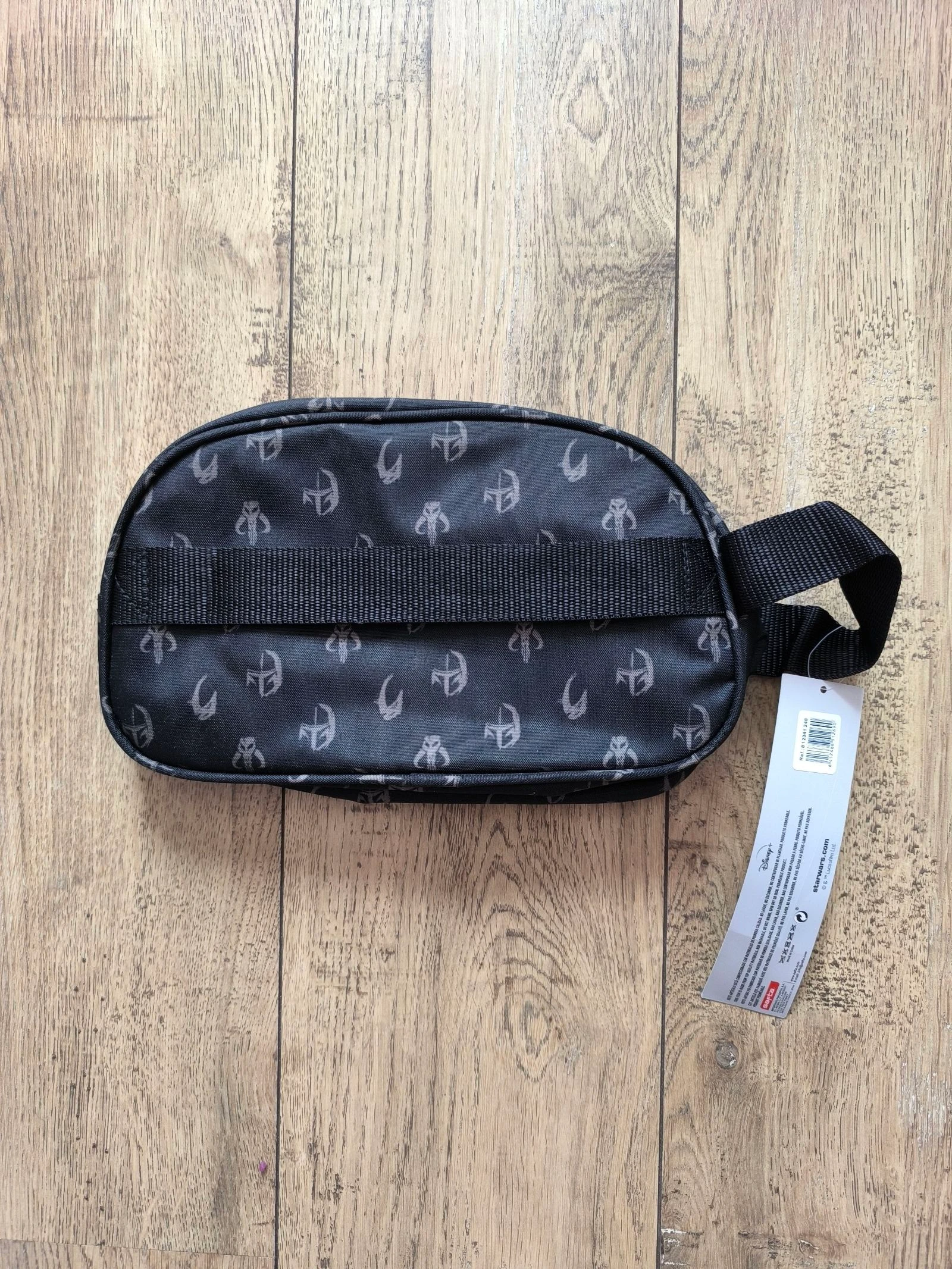 Star Wars The Mandalorian toiletry bag – photo 2